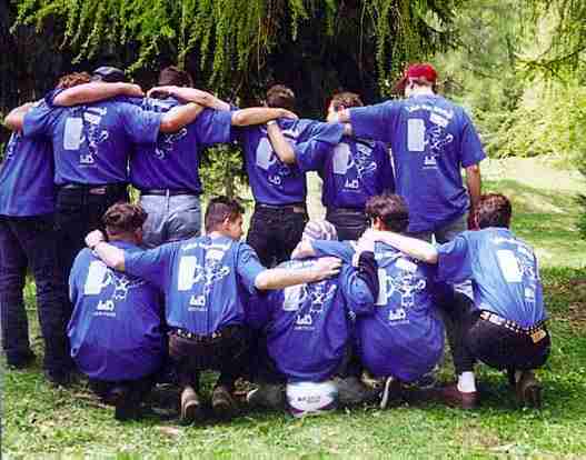 Des sein sie, die erschtn Schurken von hinten